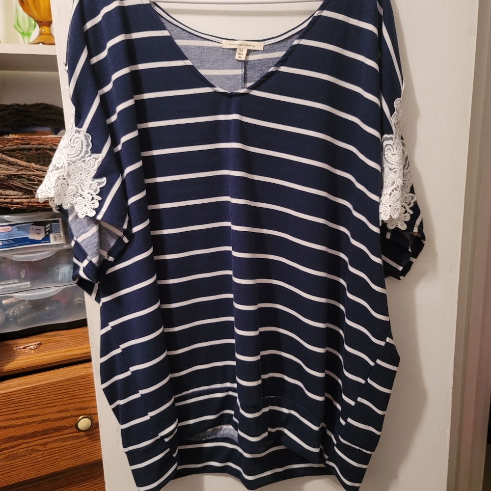 Women's strip blouse